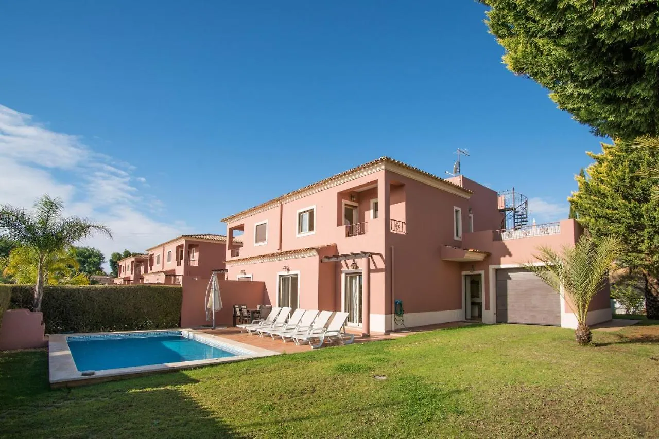 Fabulous Linked Villa In Armacao De Pera, Algarve Portugal