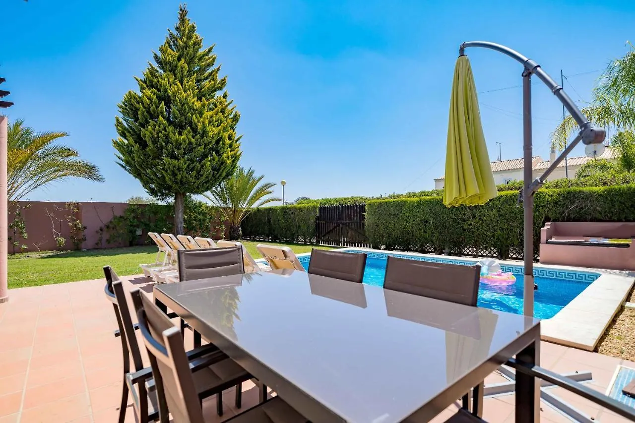 Fabulous Linked Villa In Armacao De Pera, Algarve Portugal