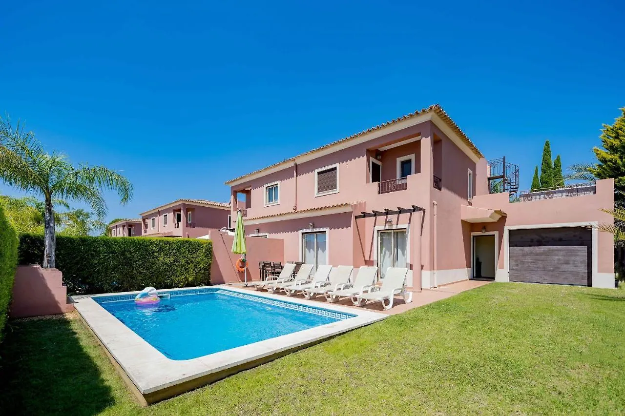 Fabulous Linked Villa In Armacao De Pera, Algarve Portugal