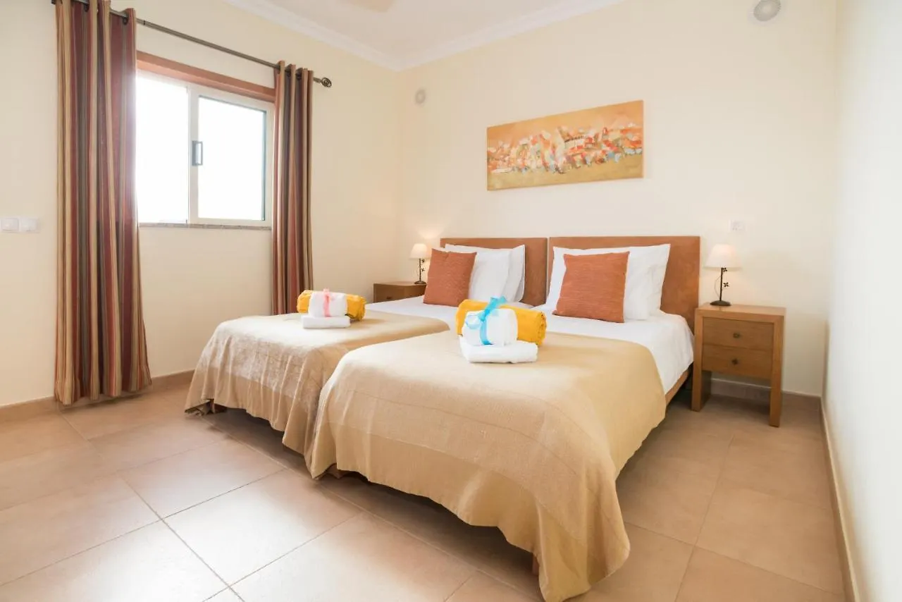 Fabulous Linked Villa In Armacao De Pera, Algarve Portugal